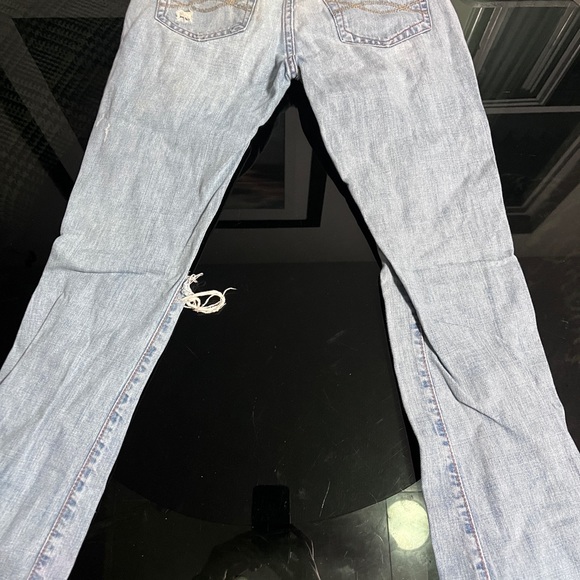 Abercrombie & Fitch light wash distressed jeans - Picture 2 of 5